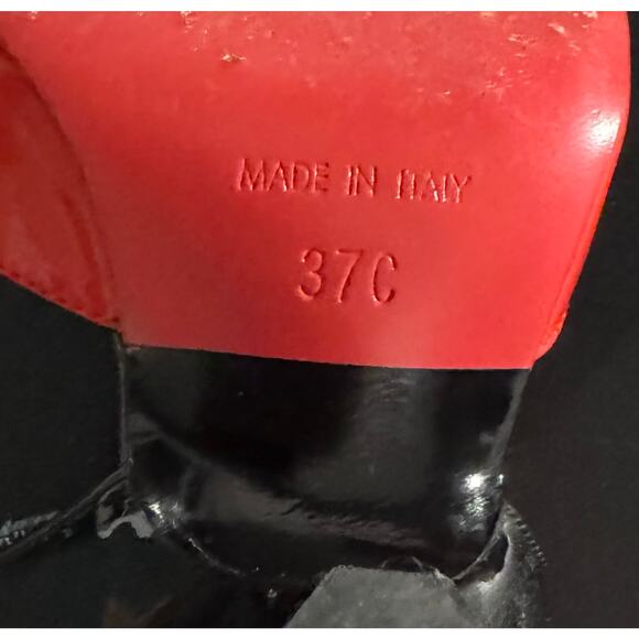 Auth. Vintage Chanel Patent Leather Mary Jane Pump Heels Size 36C W/Box - Picture 14 of 16